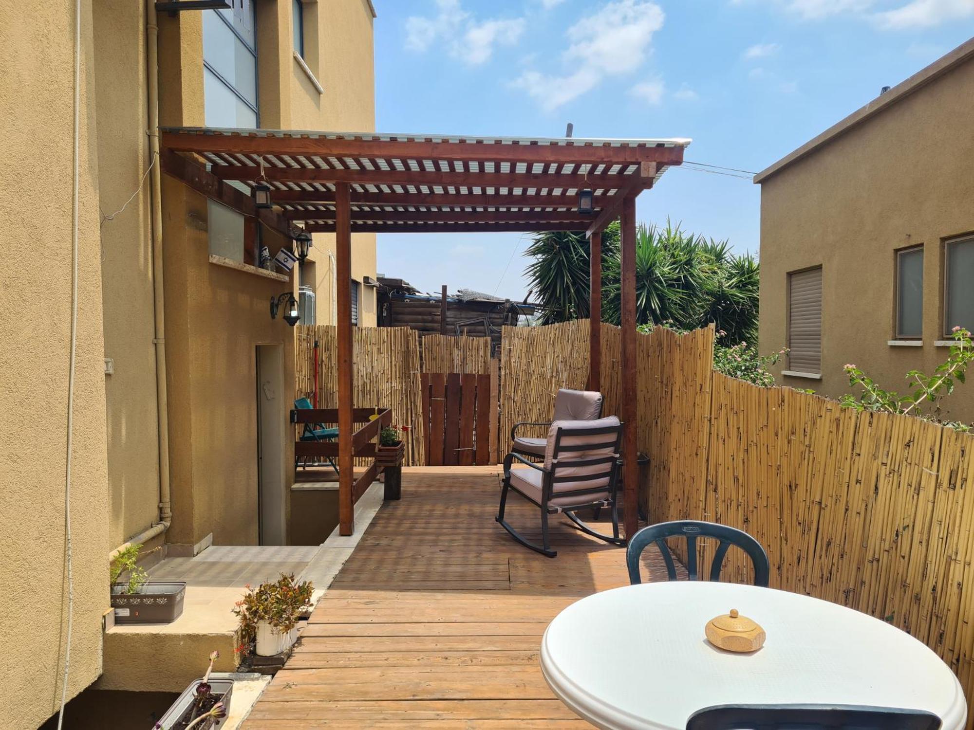 בין הר למעיין Apartment Kfar Tavor Bagian luar foto
